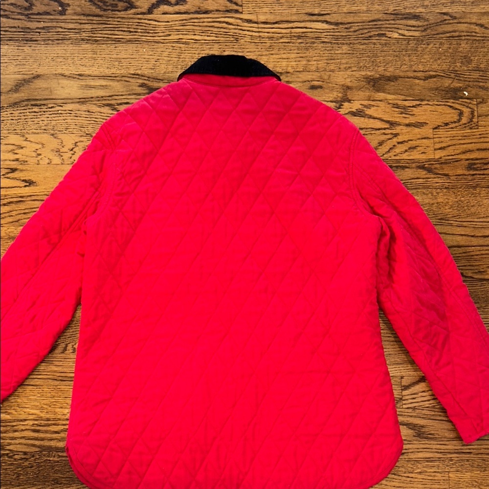Vintage Women's Quilted Red Barn Jacket with Black Collar - Picture 4 of 7